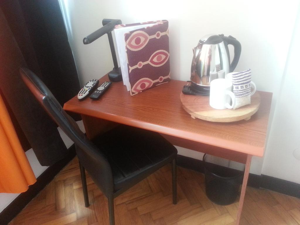 The Quiet Corner Guest House Maputo Buitenkant foto